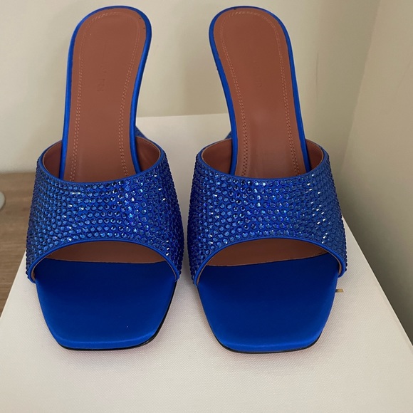 ❌SOLD❌ Brand new Amina Muaddi Lupita Crystal Slipper in 39.5. - Picture 1 of 4
